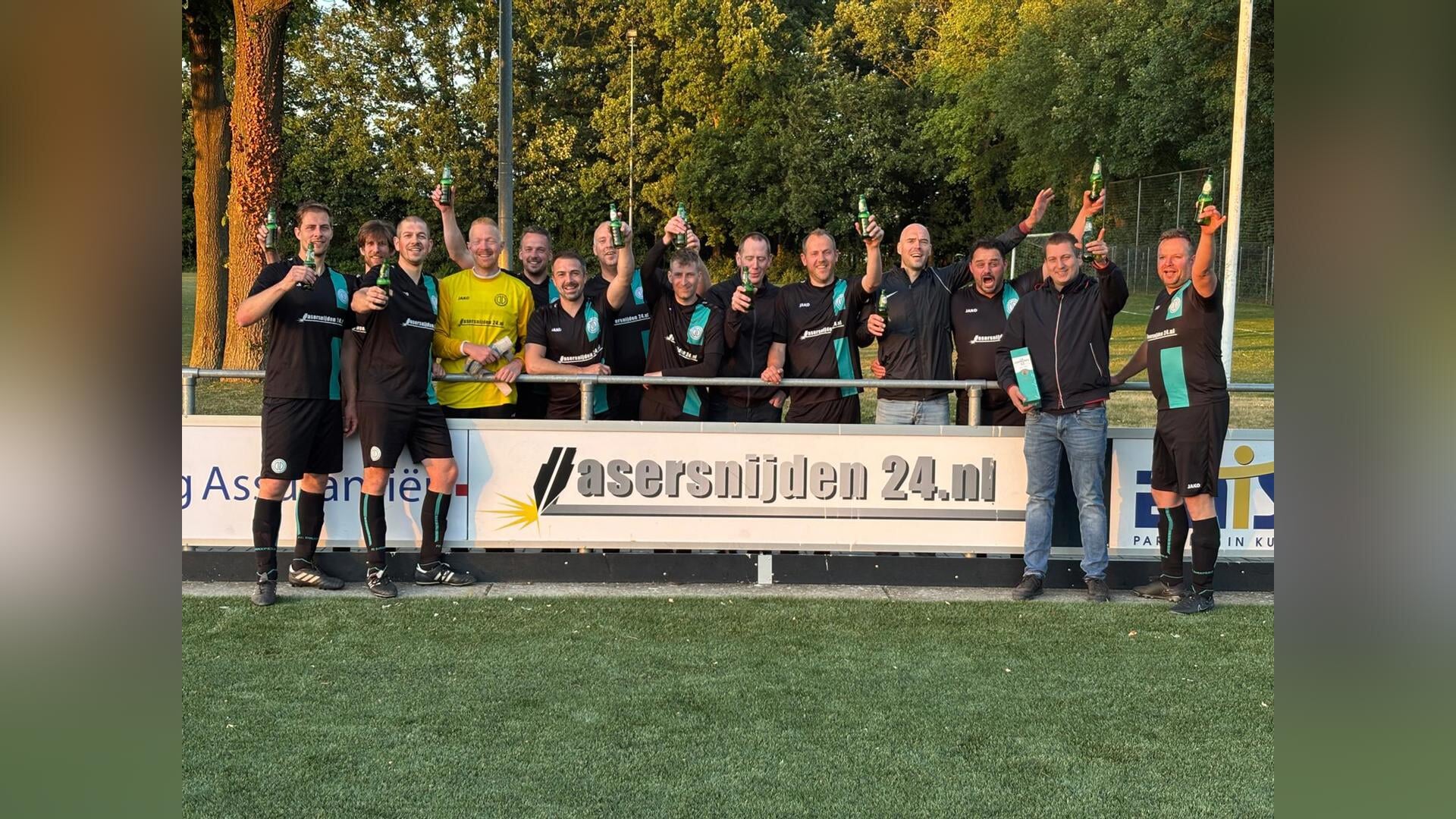 FC Dinxperlo 35+3 kroont zich tot kampioen in Aaltense derbycompetitie
