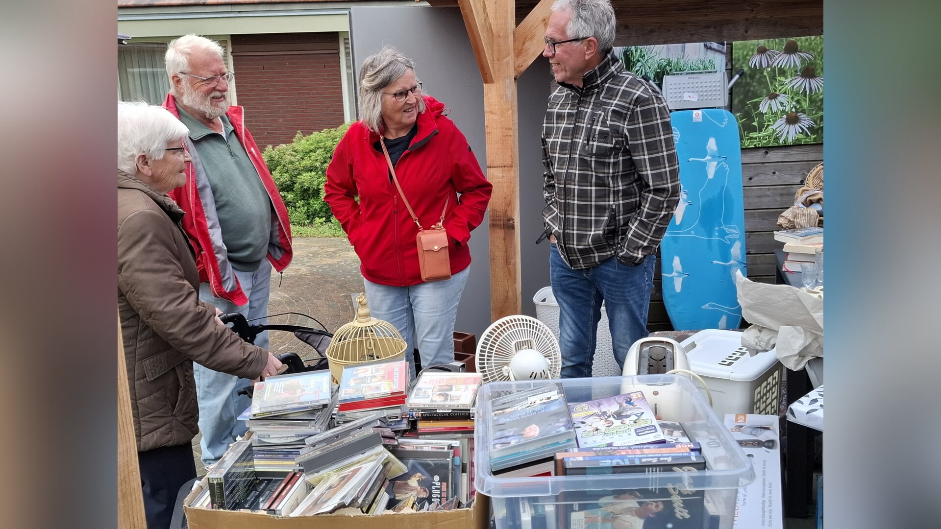 Voorjaarsrommelmarkt De Garven en De Schoven goed voor bijna duizend euro
