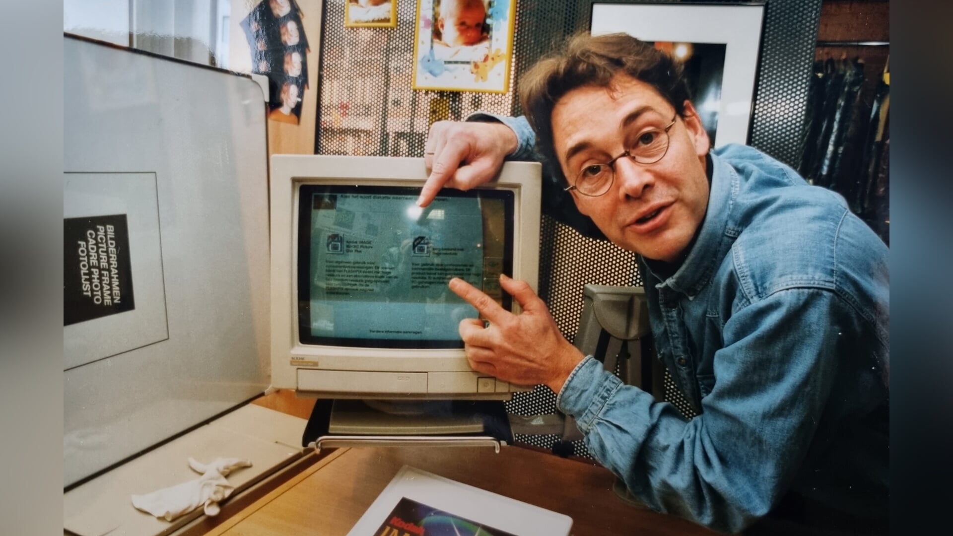 Fotograaf Aad Witteveen stopt na 36 jaar winkel in Lichtenvoorde