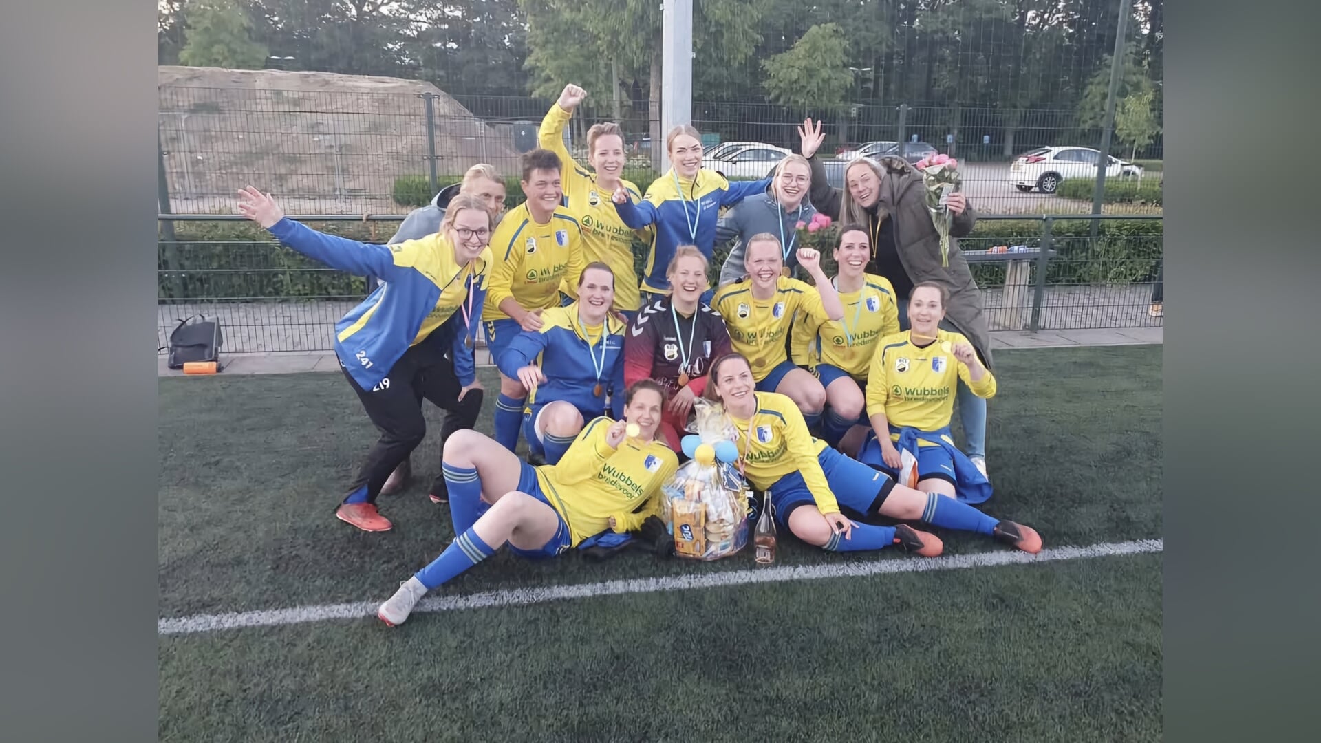 Dames MEC/Bredevoort vieren kampioensfeest
