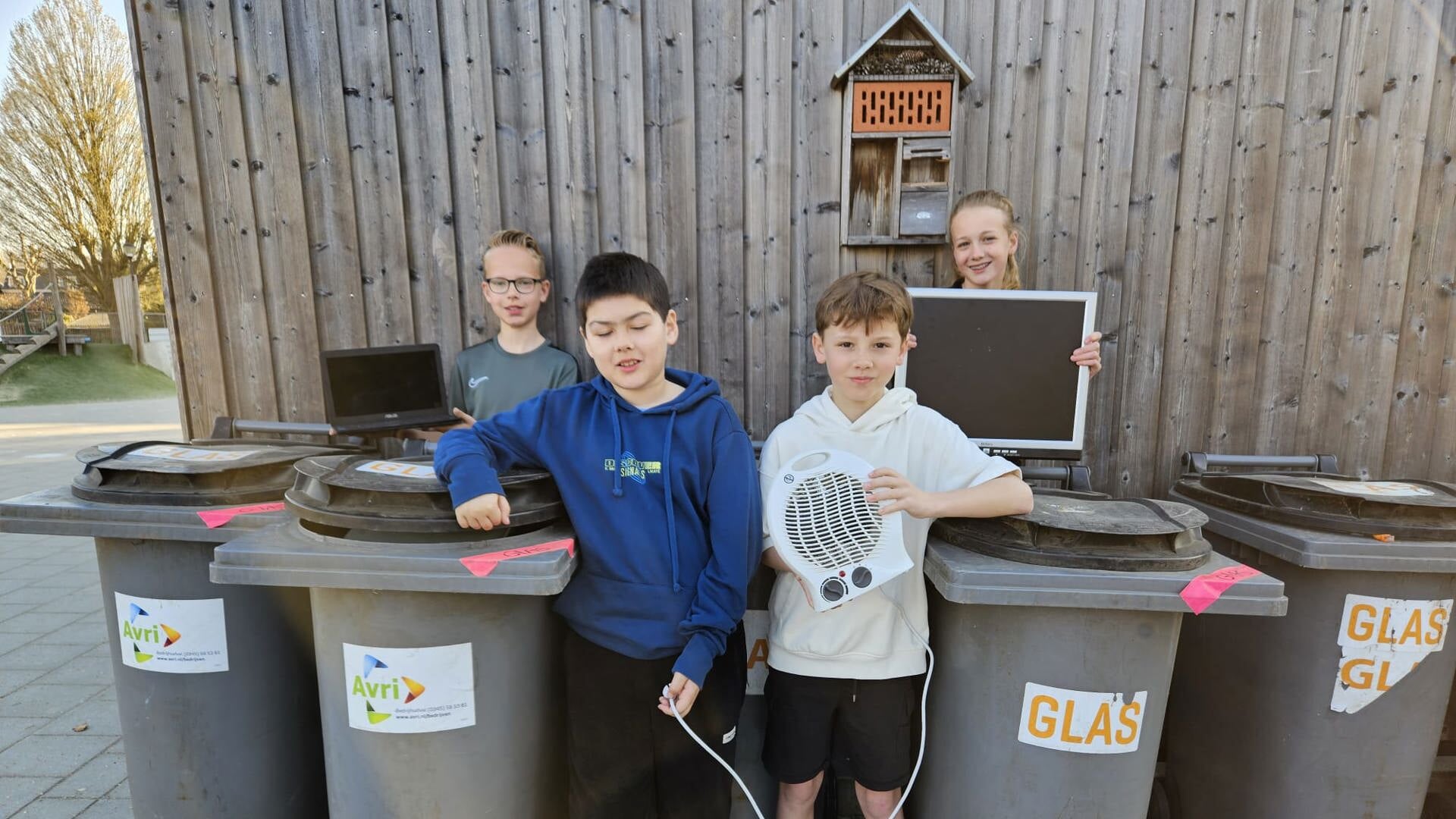 Brede school Heukelum doet mee aan de E-waste race