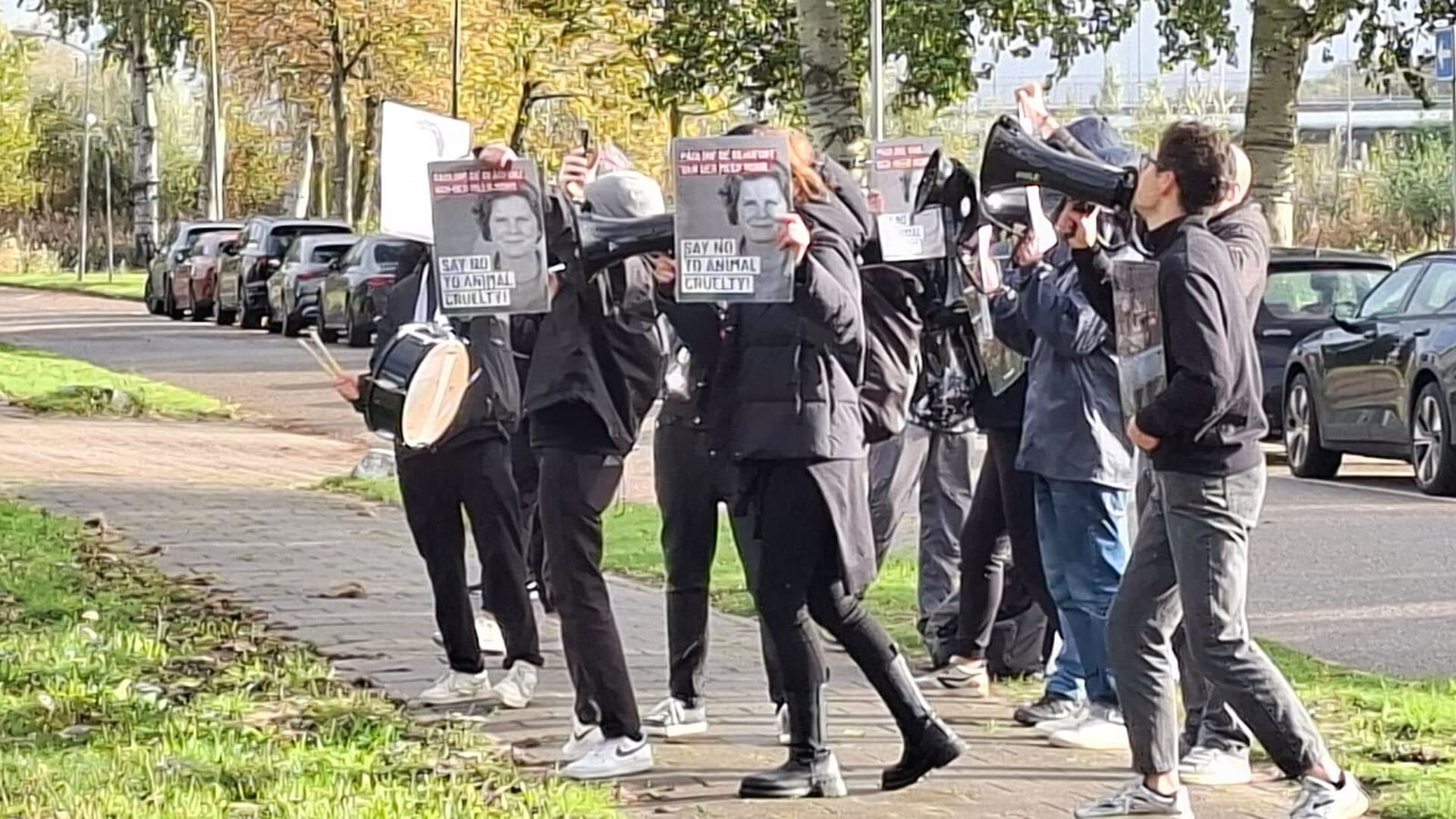Demonstratie bij hoofdkantoor ASM