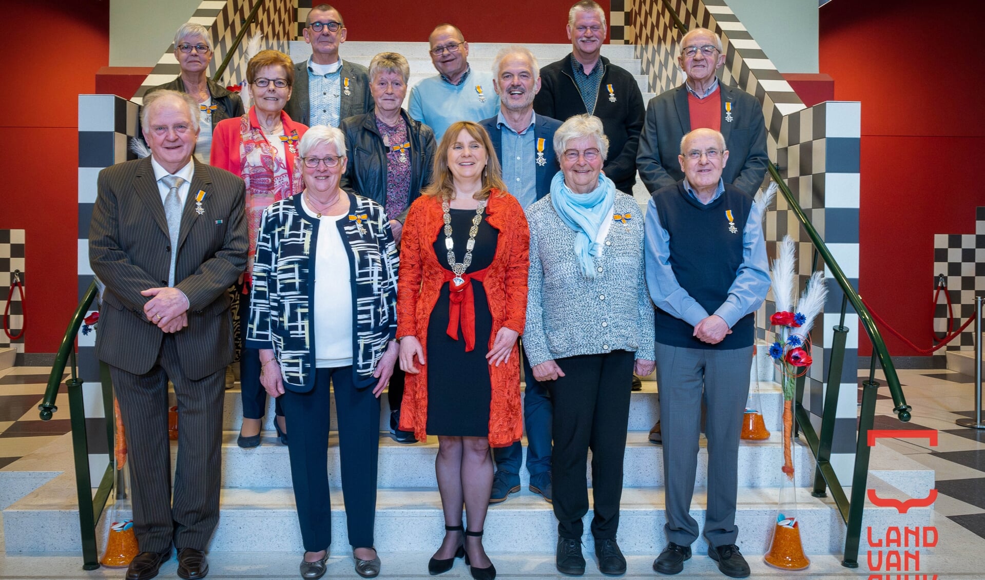 Lintje voor Annie van Lith-Willems, Willy Emons en Mari Pennings uit Langenboom
