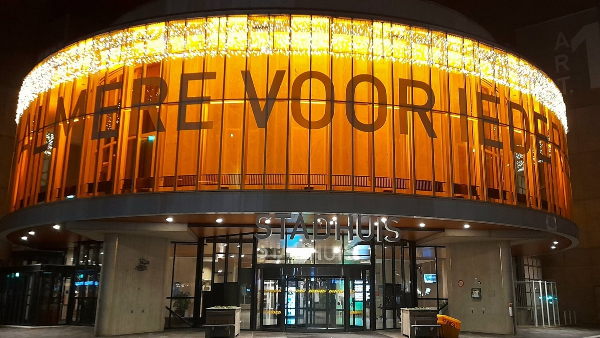 Almere kleurt oranje tegen geweld tijdens Orange the World