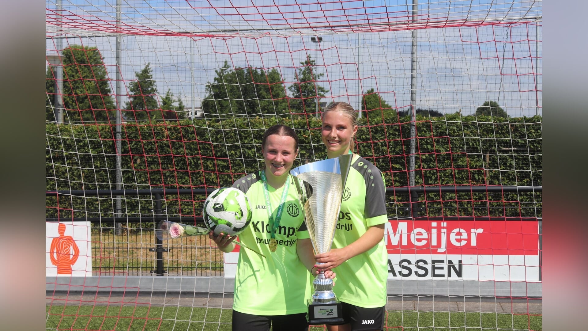 Meiden FC Dinxperlo winnen finale Achterhoek Cup