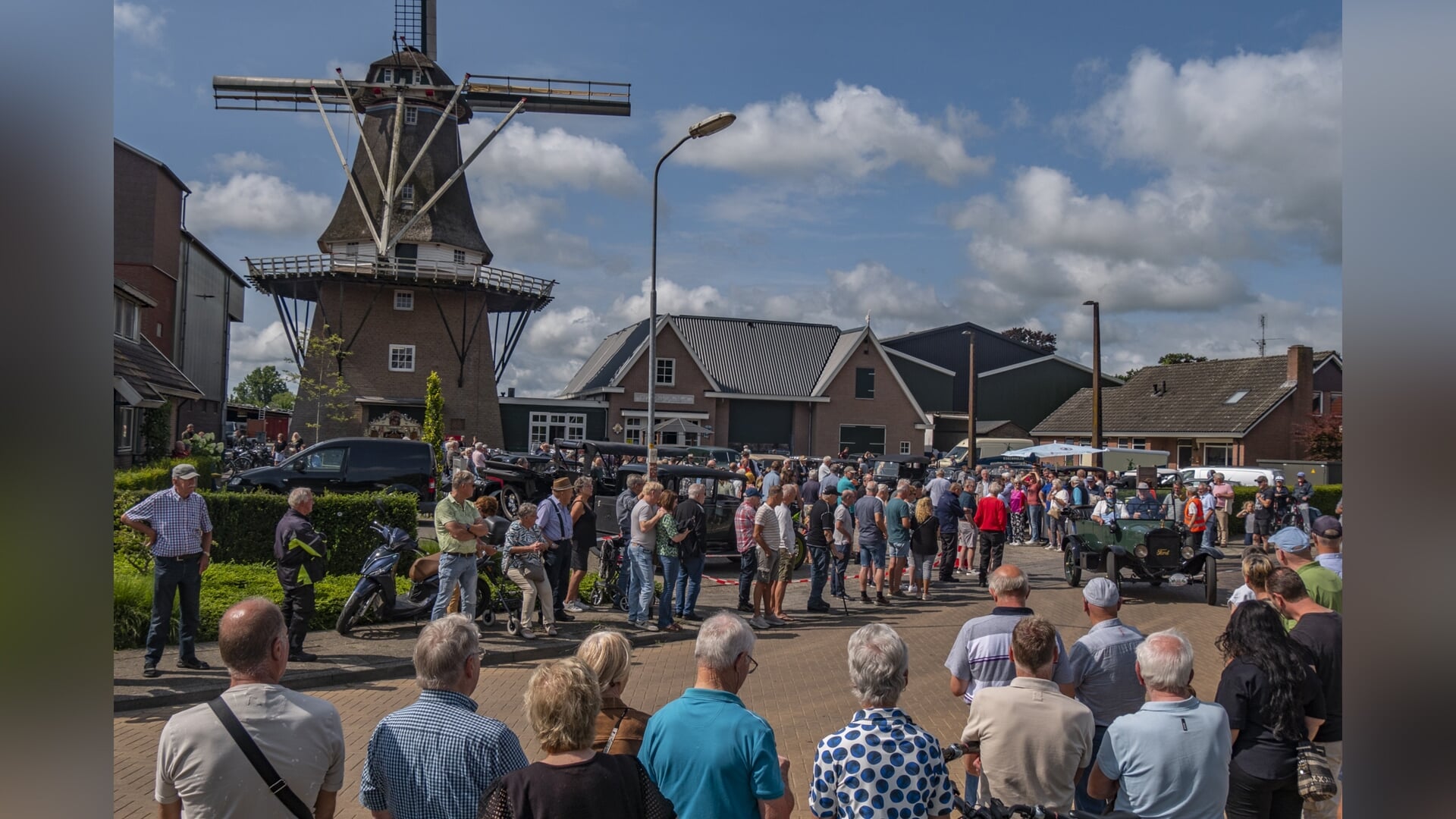 Meer dan 80 deelnemers aan Oost Gelre Oldtimer Toertocht