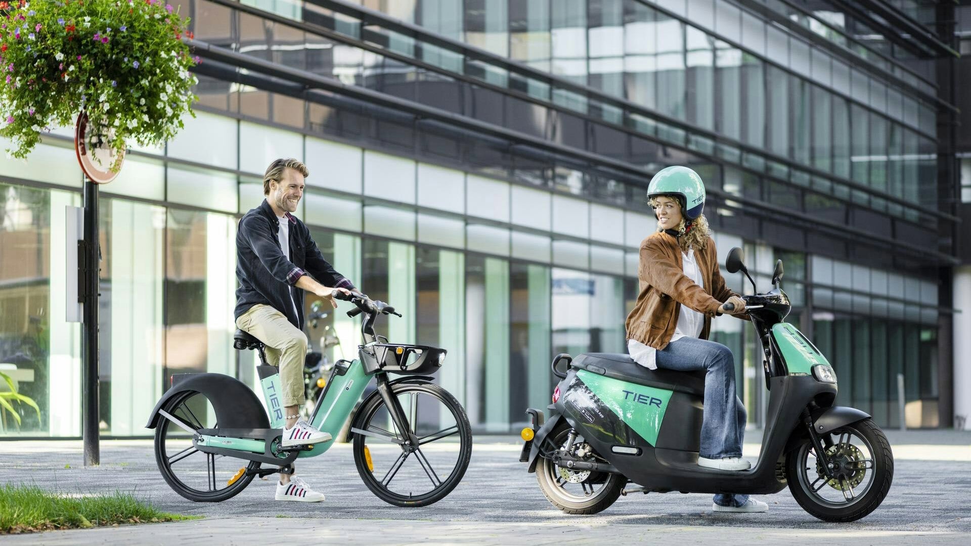TIER deelscooters en -fietsen boek je eenvoudig met Gaiyo - Het laatste ...