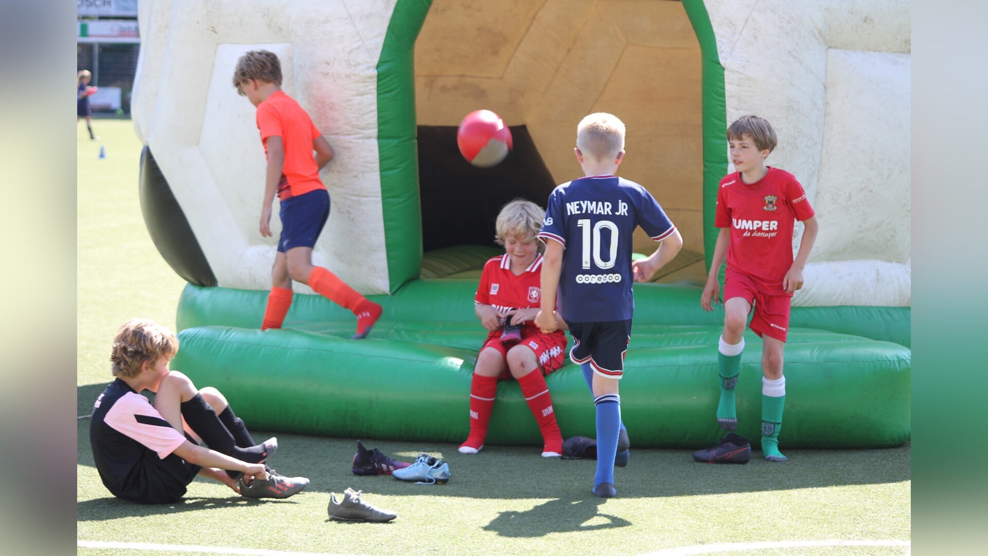 Feestelijke seizoensopening Warnsveldse Boys