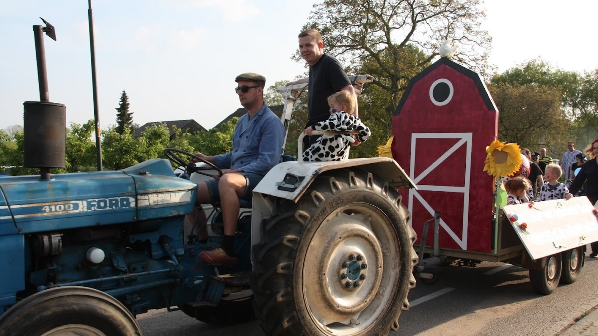 Hoogvliegen tijdens de feestweek van Opijnen