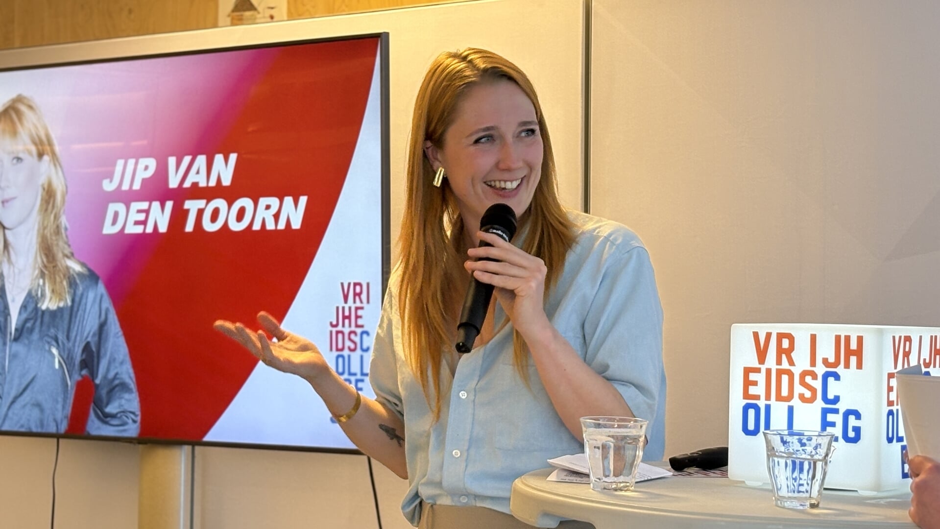 Vrijheidscollege met Jip van den Toorn in Bibliotheek Woerden