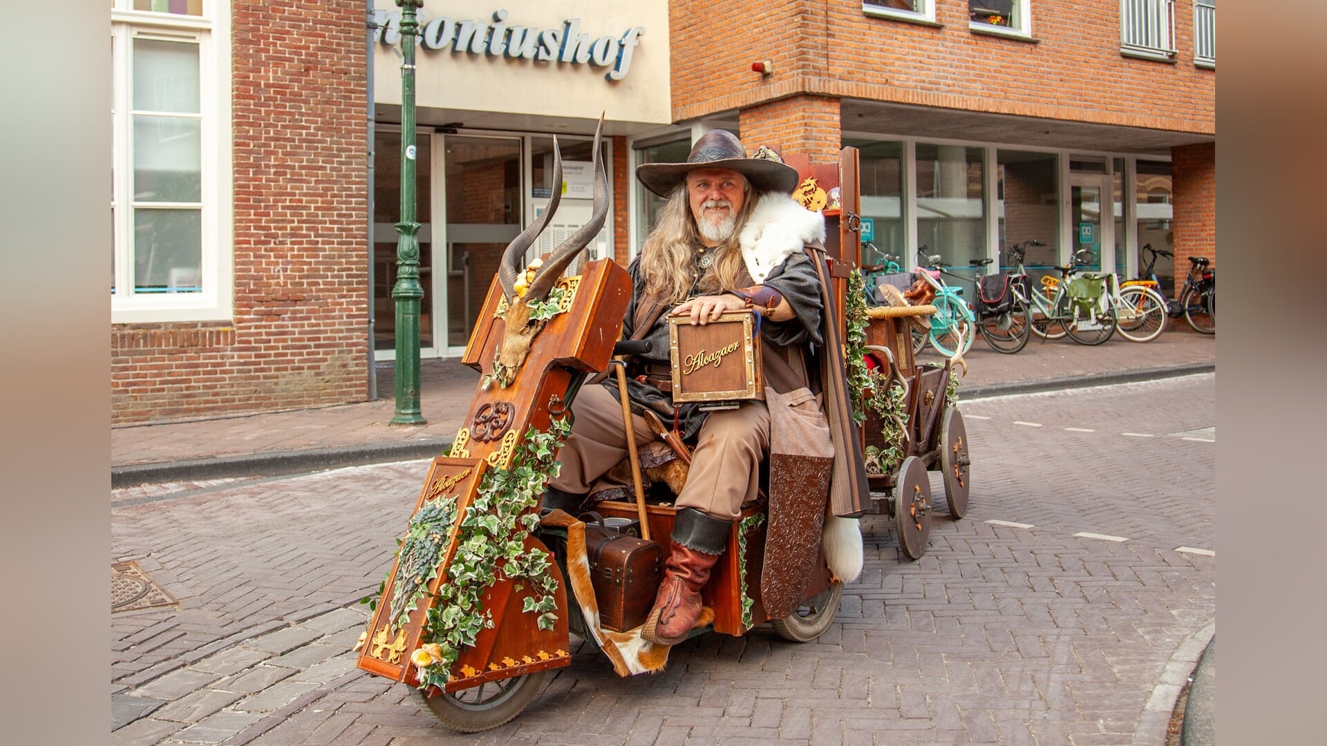.Montfoort viert dubbel Middeleeuws feestje: 650 jarige bestaan van het Oude Stadhuis en van de prov