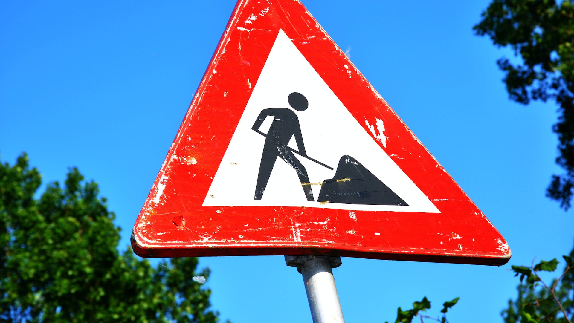 Asfaltonderhoud in Bergen op Zoom: weggebruikers moeten rekening houden met omleidingen