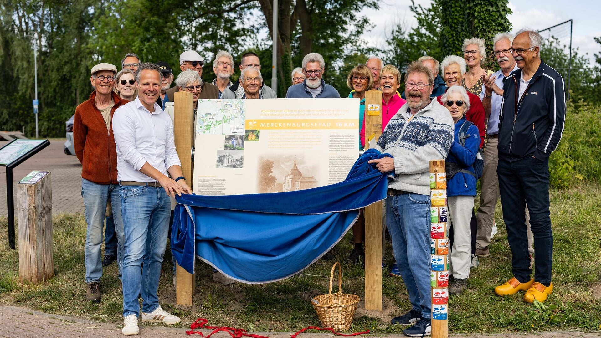 Zevende klompenpad in West Betuwe geopend: Merckenburgsepad