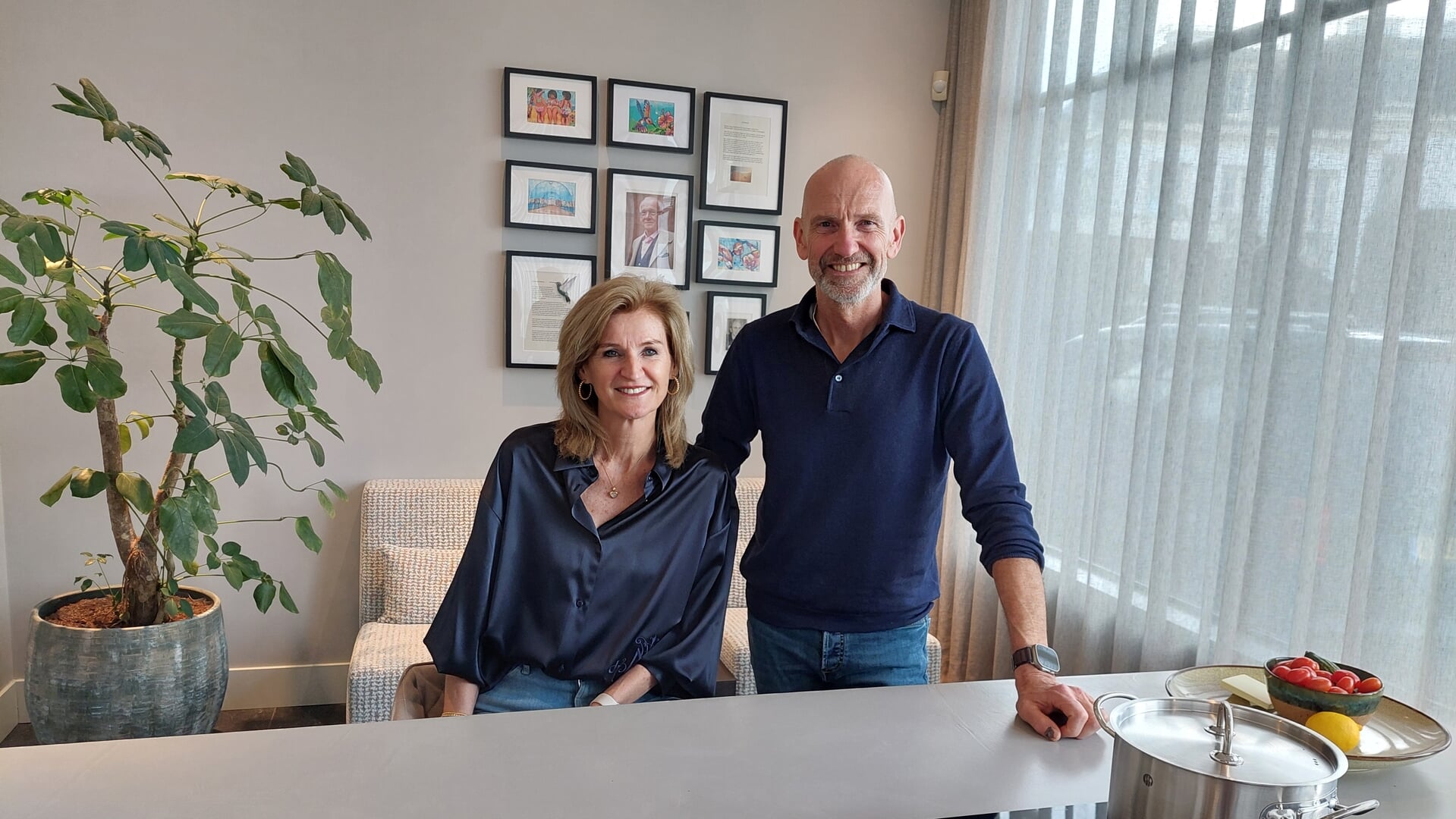 Dorpsgenoten ontmoeten en topkwaliteit eten: Riki en Coh’s tafel brengt gezelligheid naar hoger nive