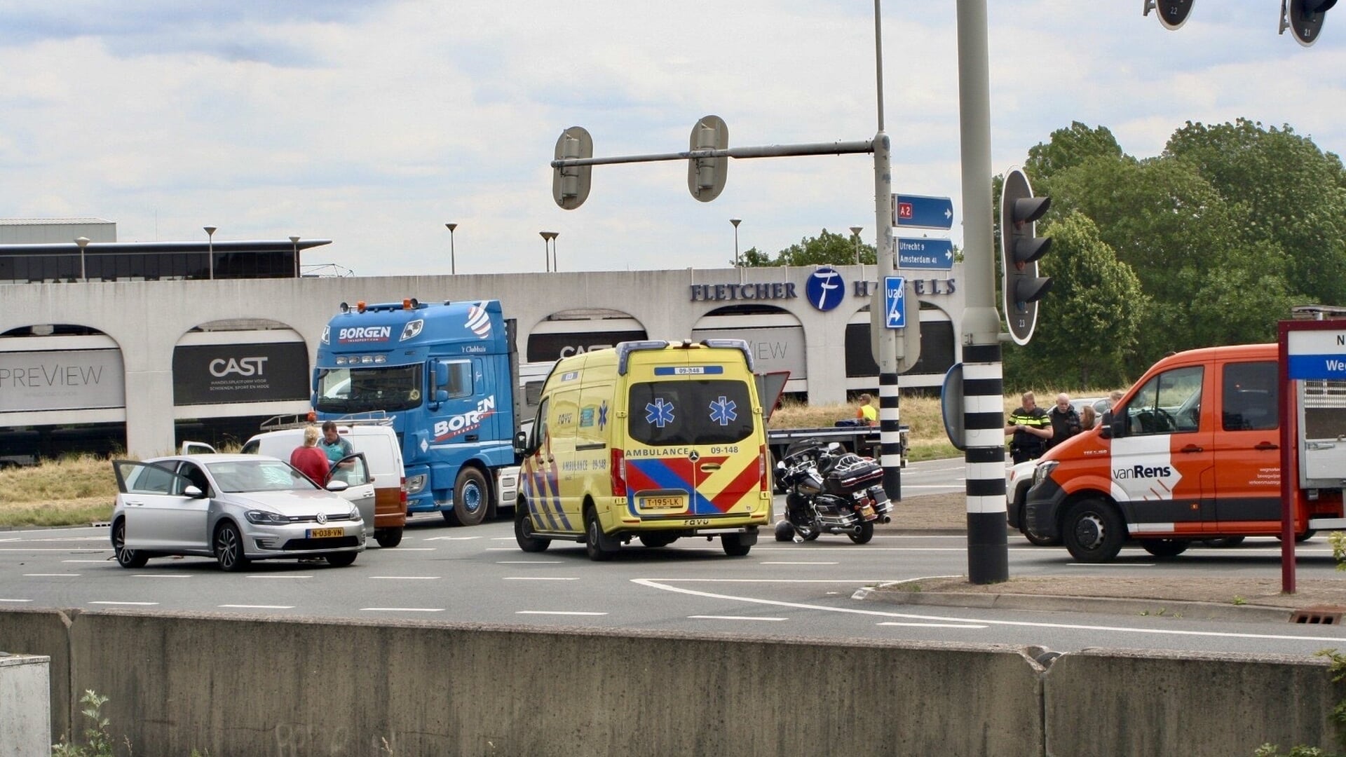 Botsing tussen auto en bestelbus op N210 richting Nieuwegein