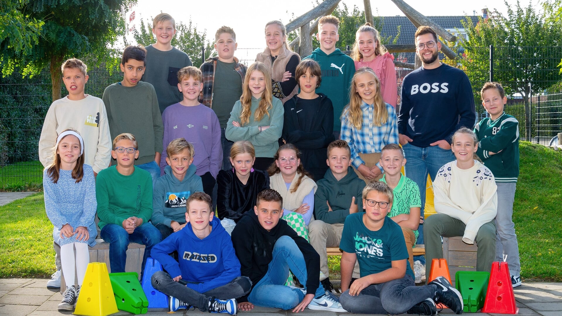Oudste kinderen De Wegwijzer uit Nieuw-Lekkerland gaan nacht ...