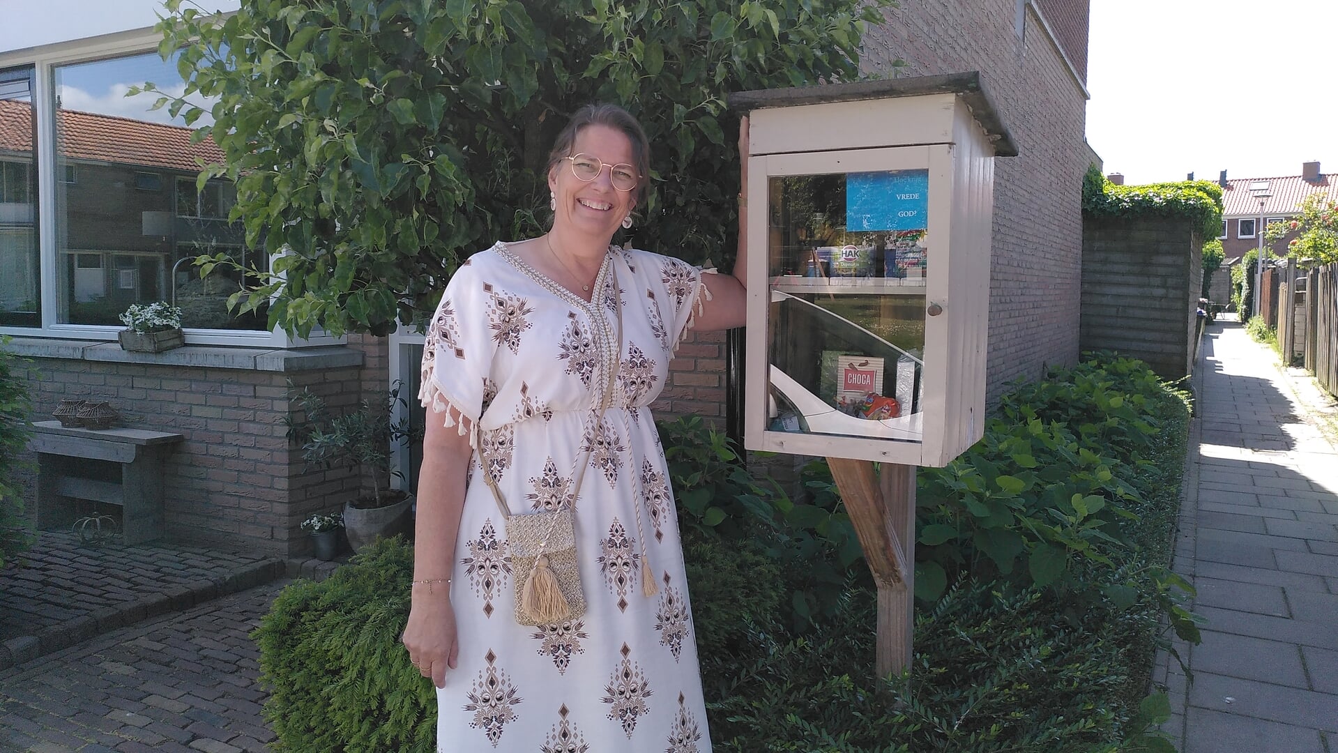 Buurtkastjes in Alblasserdam: ‘Zolang ik hier woon blijf ik dit doen!’