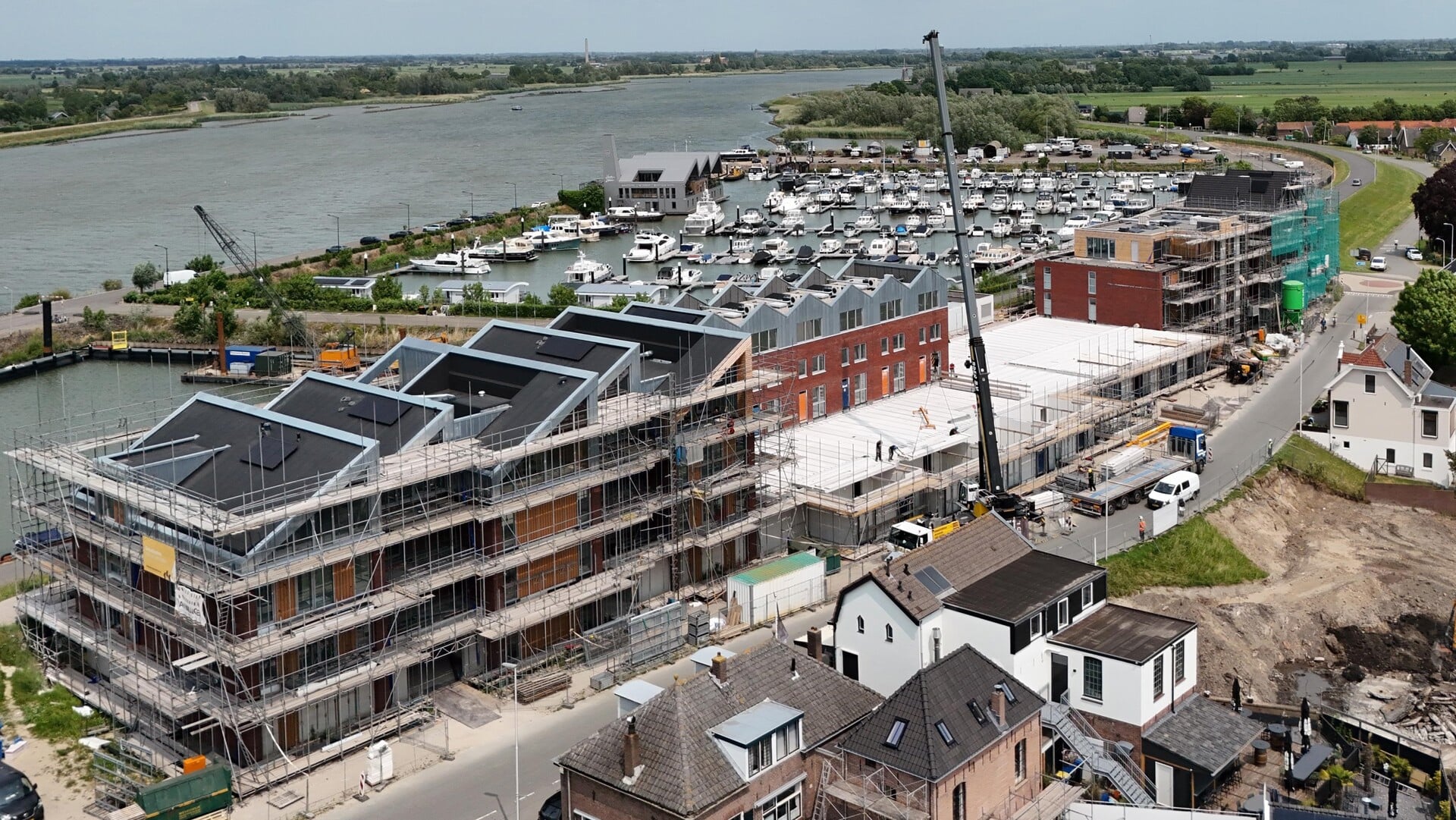 Blokland Bouwpartners opent bouwhekken in Streefkerk tijdens de Dag van de Bouw