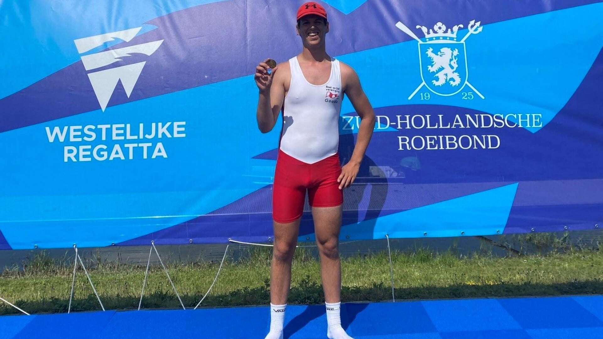 Goudse roeier Timme wint op Westelijke Roeiregatta