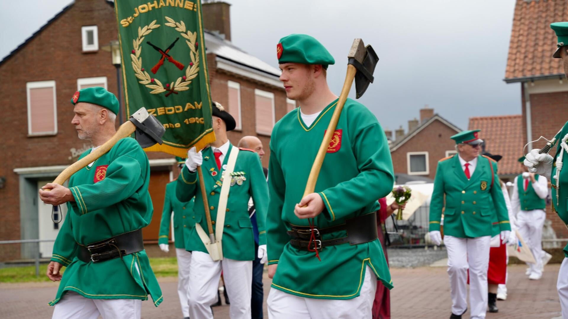 Zeddamse Schutterij St. Johannes viert 125-jarig jubileum midden in het dorp