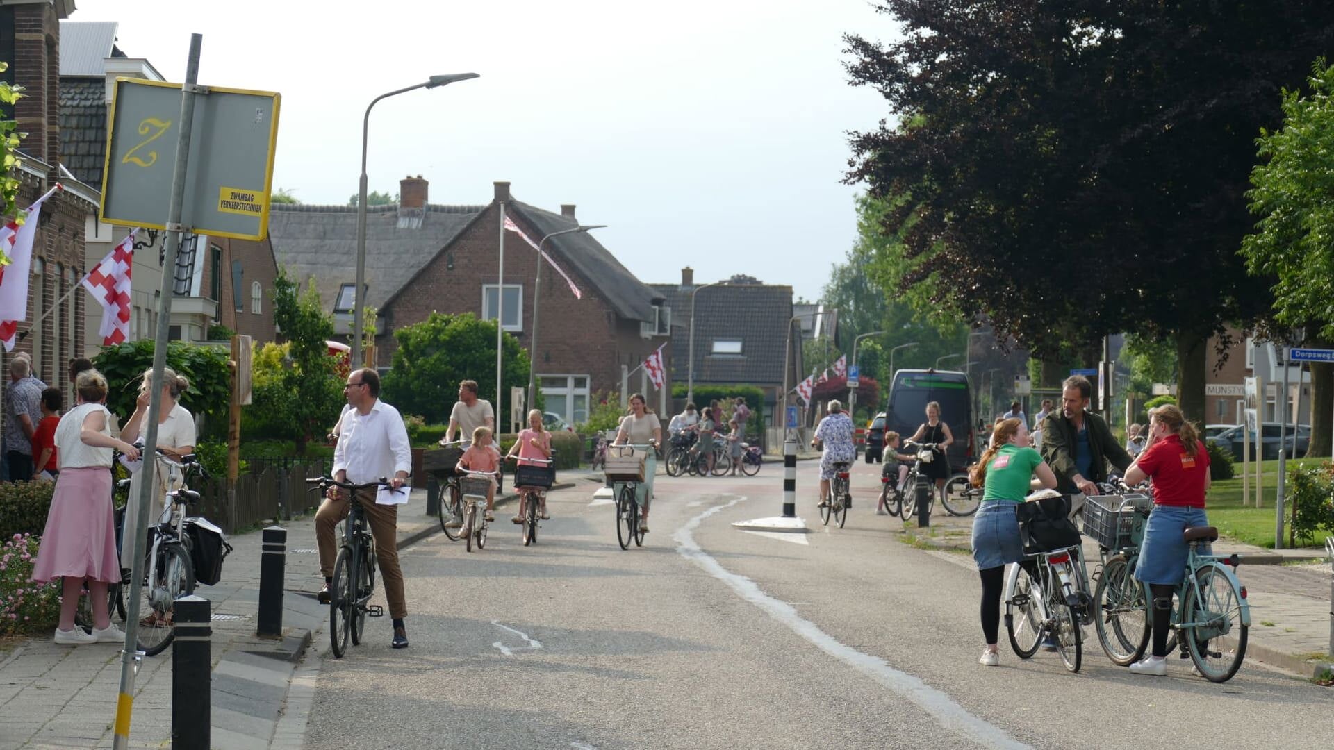 Leerbroekers gingen wandelend en fietsend terug in de tijd