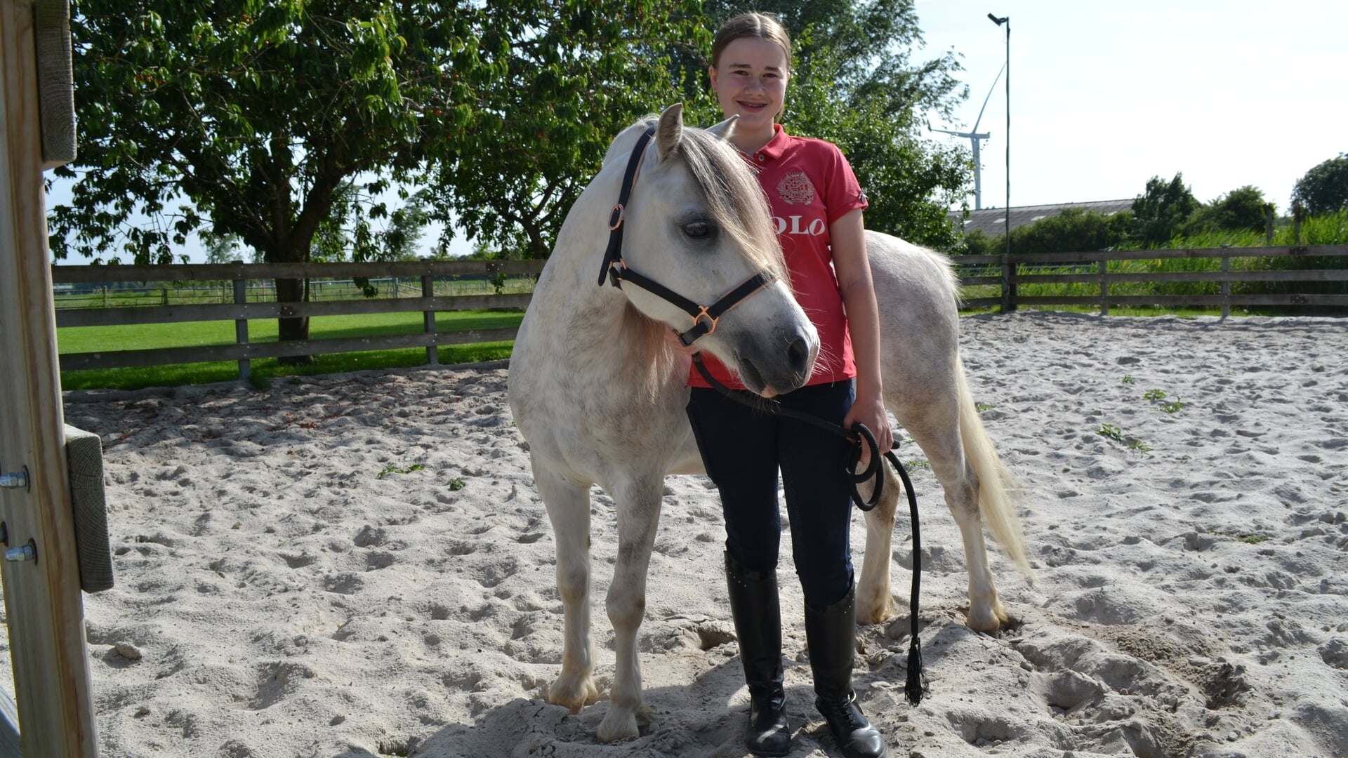 Onverwacht succes: Lieke (13) uit Vianen en pony Kees zijn door naar het regiokampioenschap