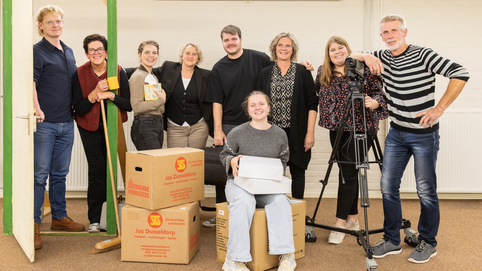 Toneelvereniging Hervelo presenteert: Eigen huis in puin