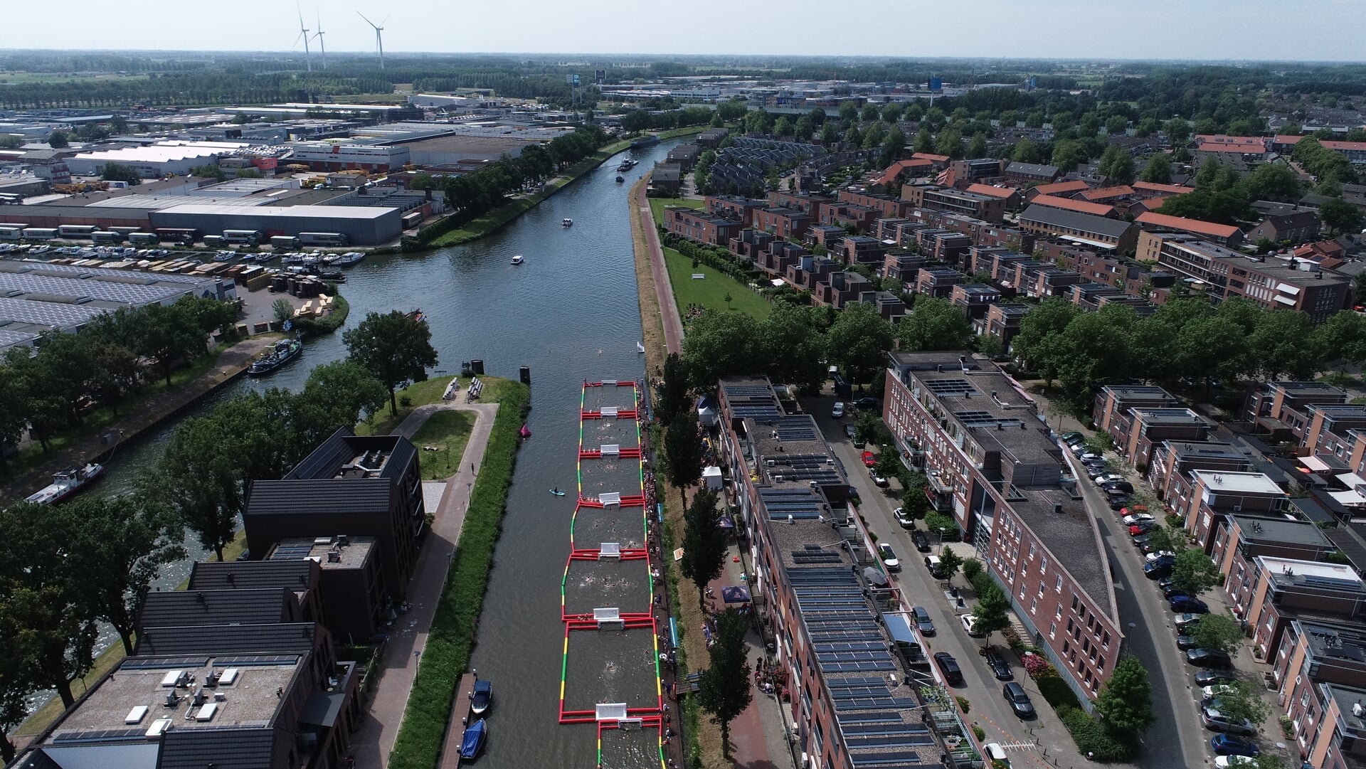 70 teams in actie tijdens internationaal beachwaterpolotoernooi in Vianen