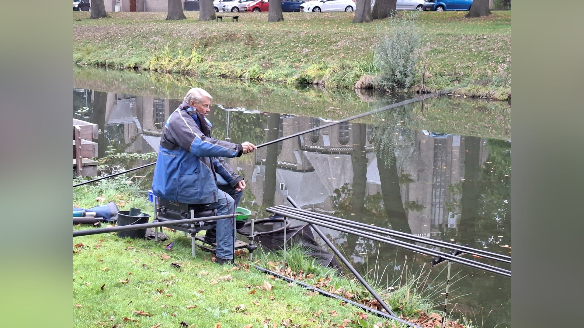 Henk Bargeman wint Groenlose viswedstrijd Grachtencompetitie 2025