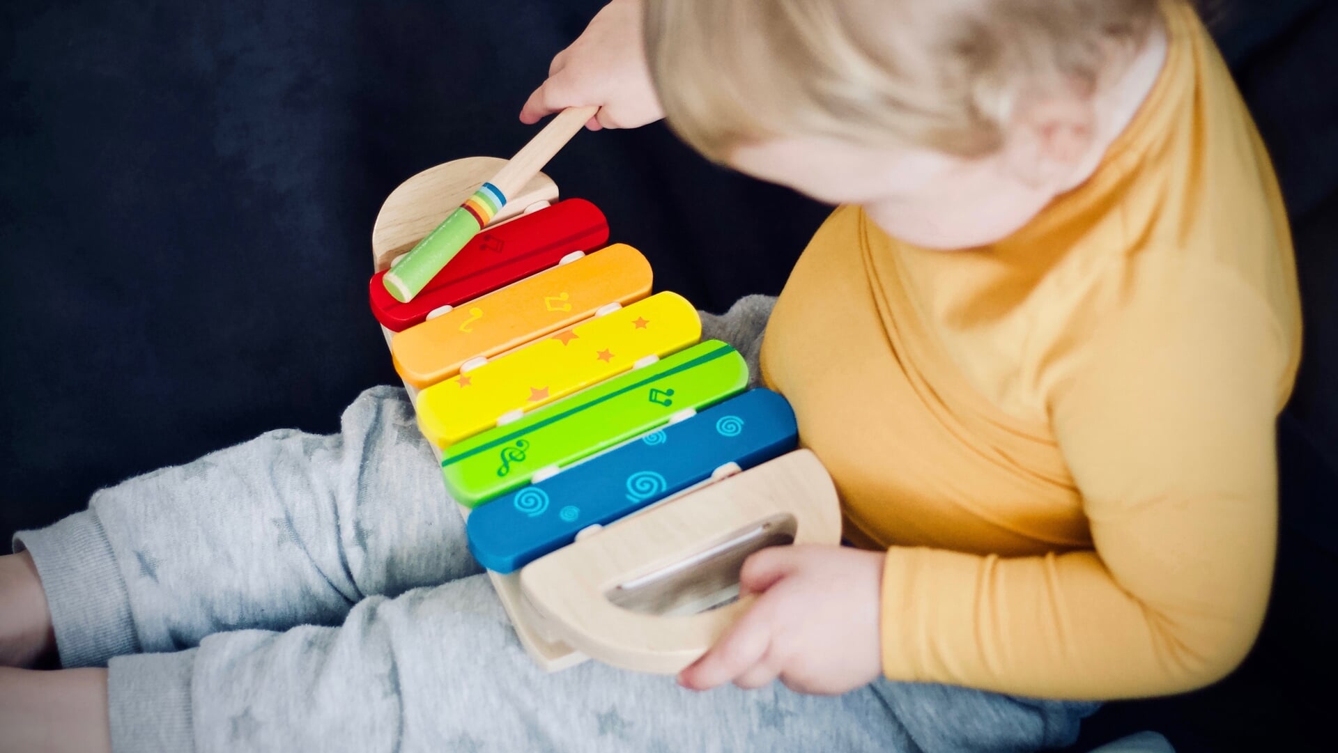 Muzieksessies tijdens Week van de Opvoeding