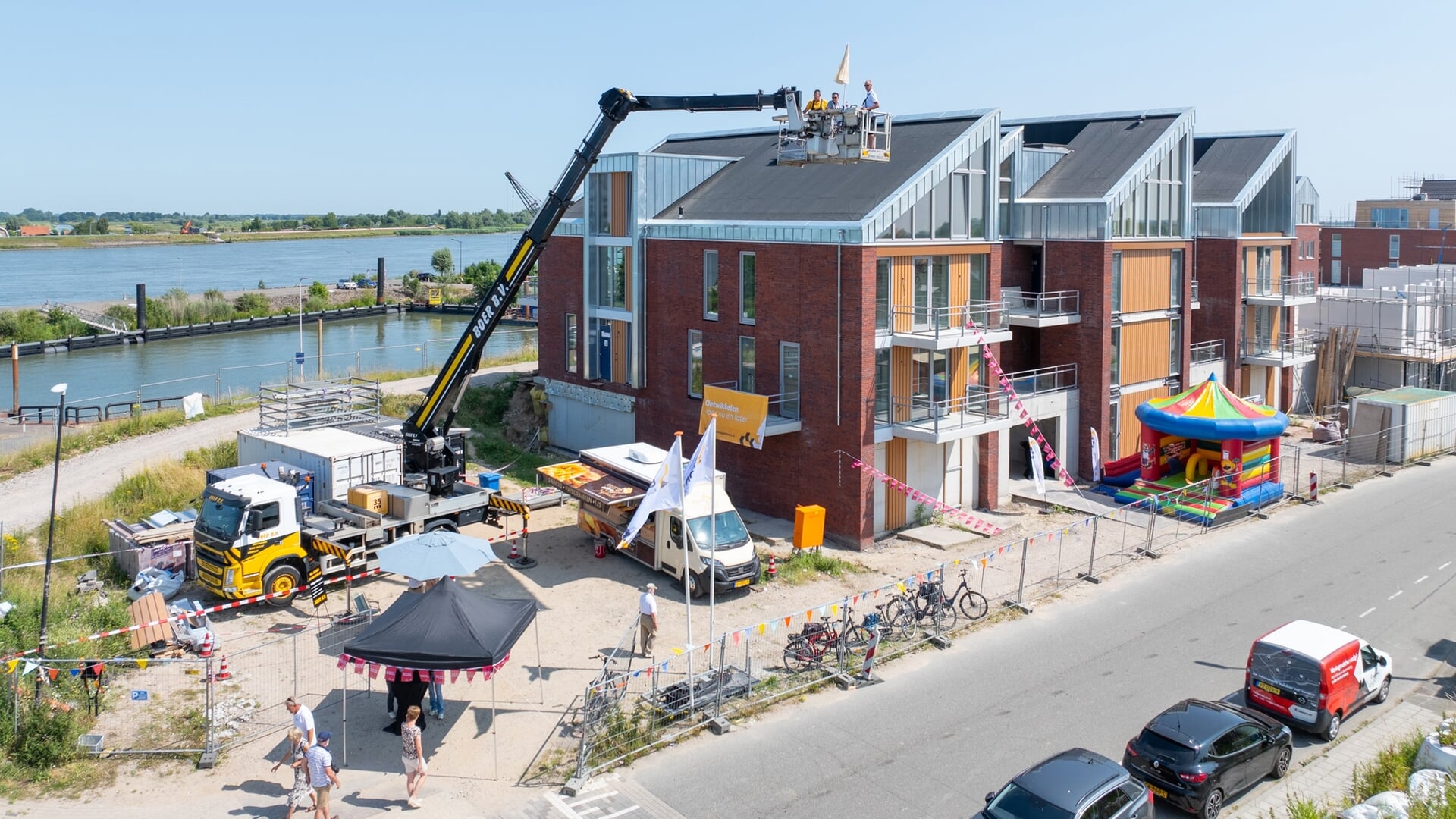 Ruim 400 bezoekers bij Dag van de Bouw in Streefkerk