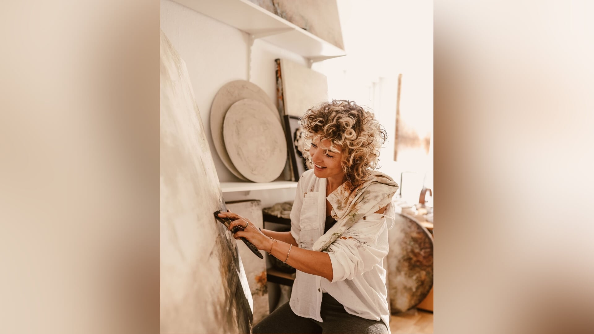 Eibergse kunstenares opent atelier tijdens Landelijk Atelierweekend