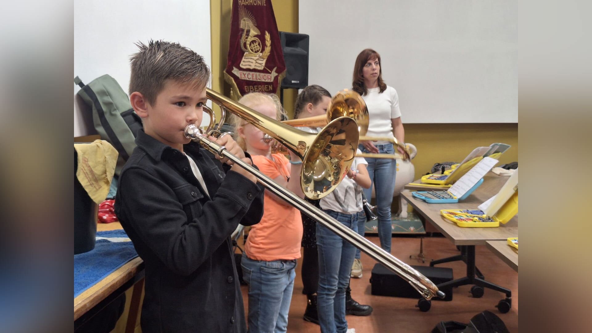 Speel, drum, blaas of dans mee: muzieklessen voor kids in Eibergen