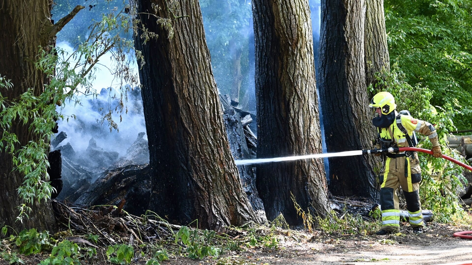 Bermbrand in Rumpt opgeschaald naar middelbrand