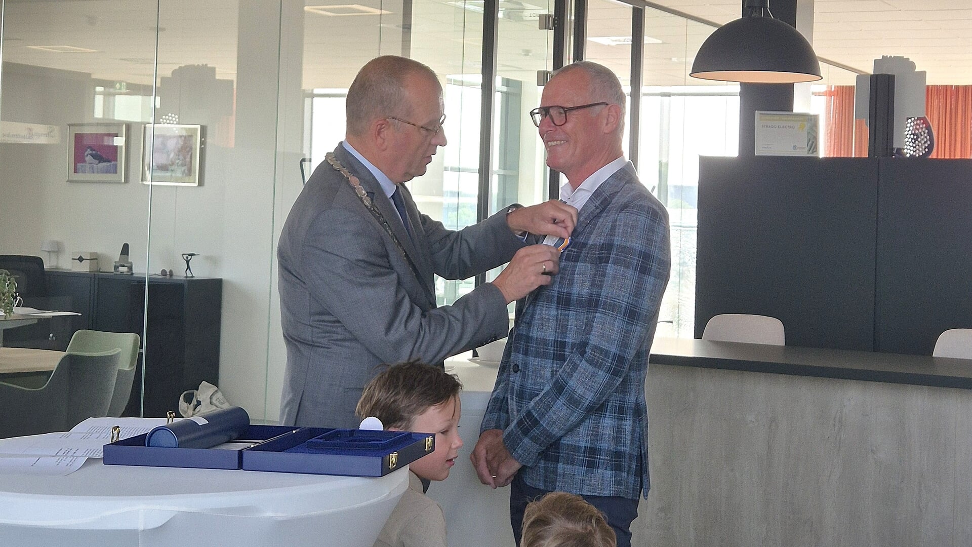 Wil Gremmen heeft zijn Koninklijke onderscheiding eindelijk echt ...