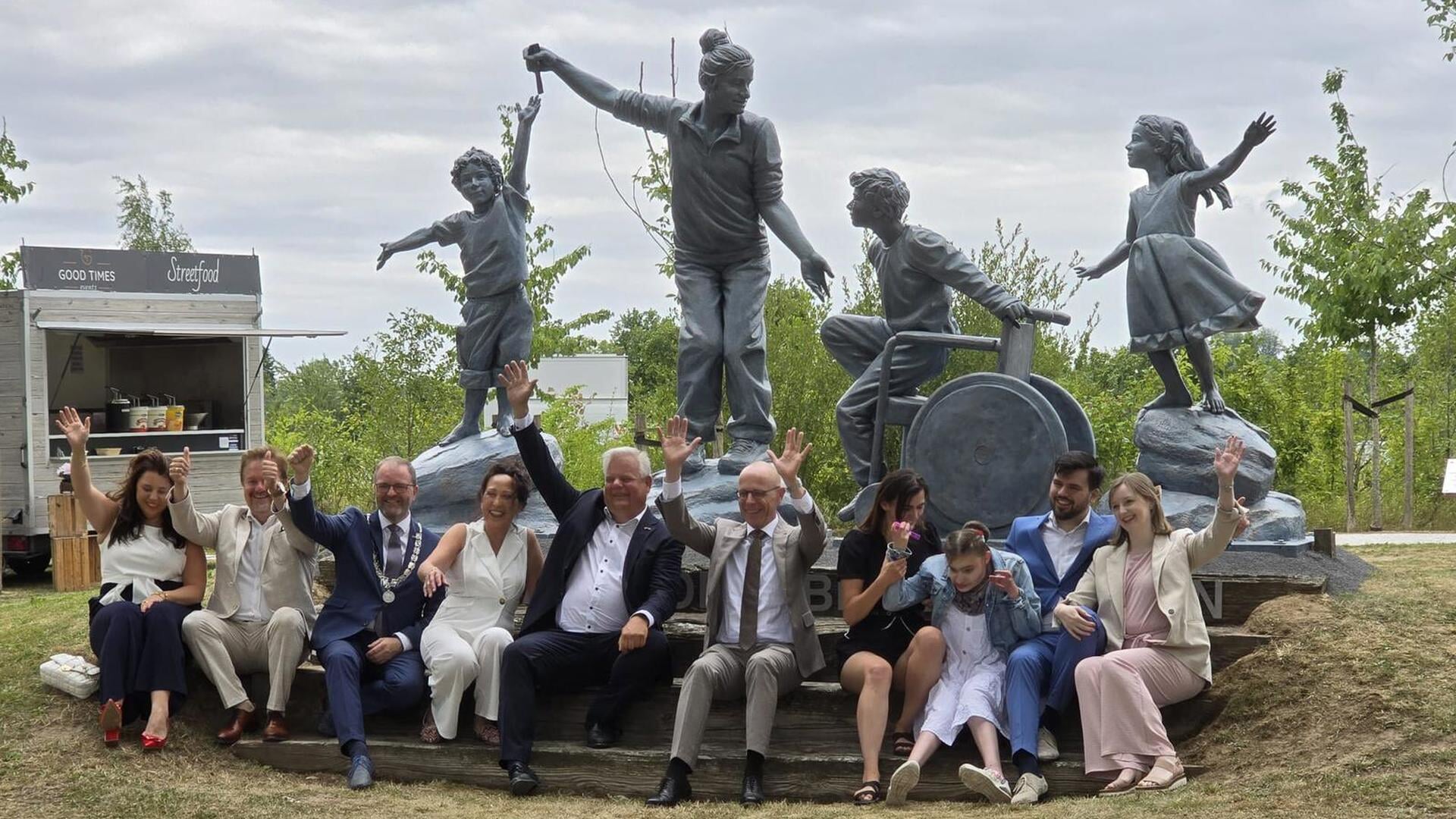 Zorglandgoed Bloemfonteijn uit Heesselt bestaat 10 jaar en viert het groots