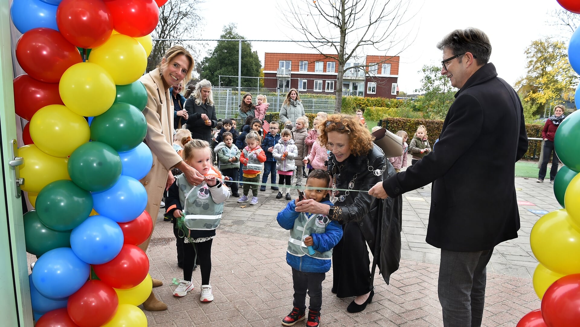 Feestelijke opening Puck & Co bij Albert Schweitzerschool