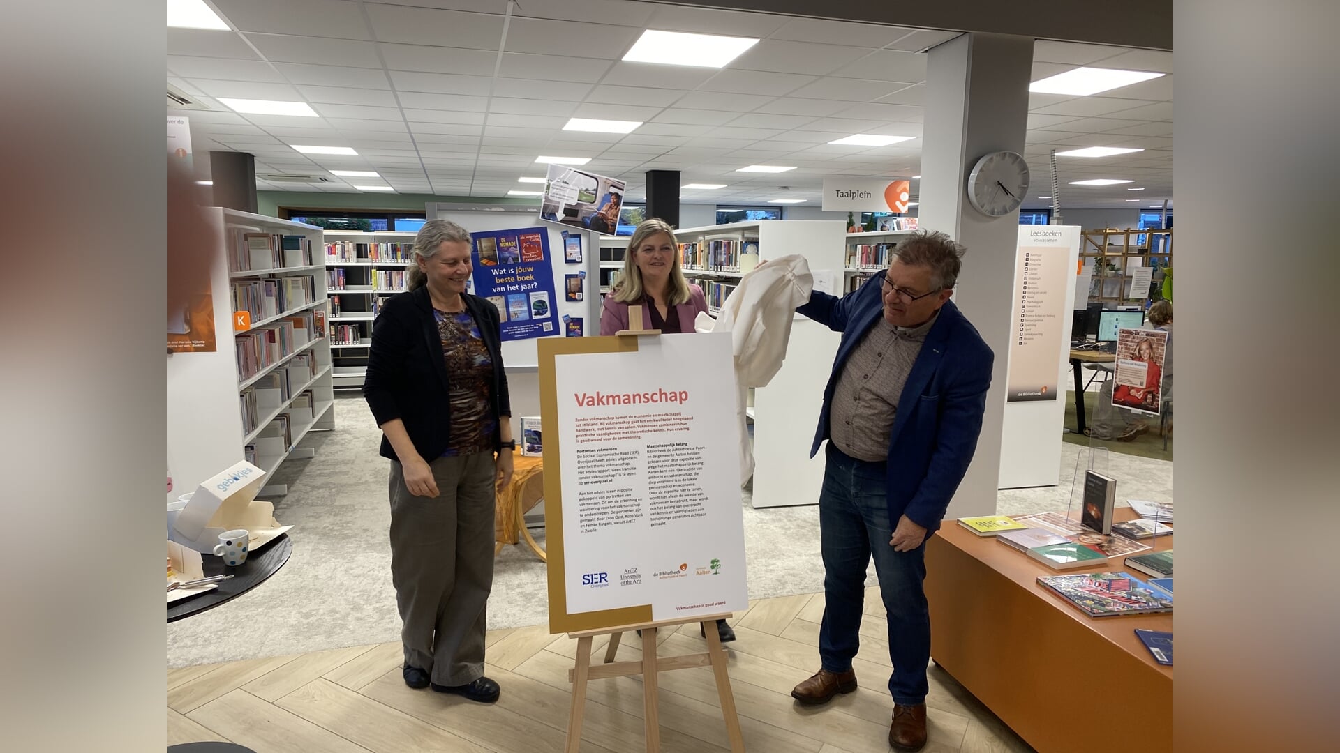 Expositie Vakmanschap in Bibliotheek Aalten: We kunnen niet zonder elektro-monteur schilder of fiets