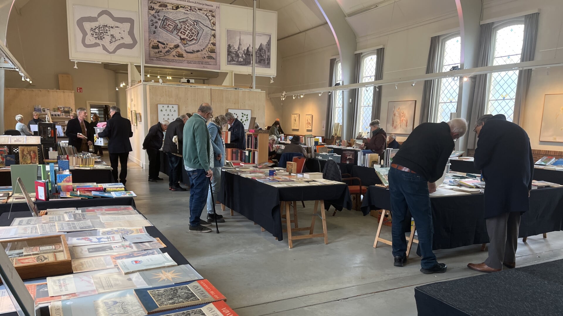 Internationale boekenbeurs in Koppelkerk