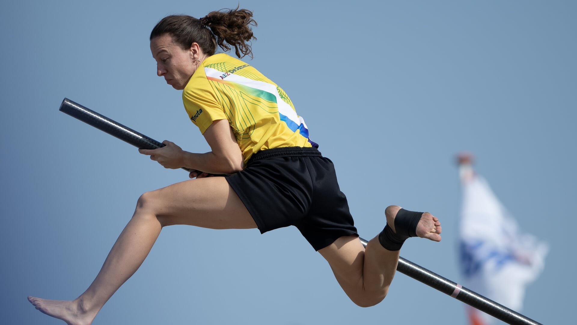 Tessa Kramer (Schoonhoven) piekt in Zegveld
