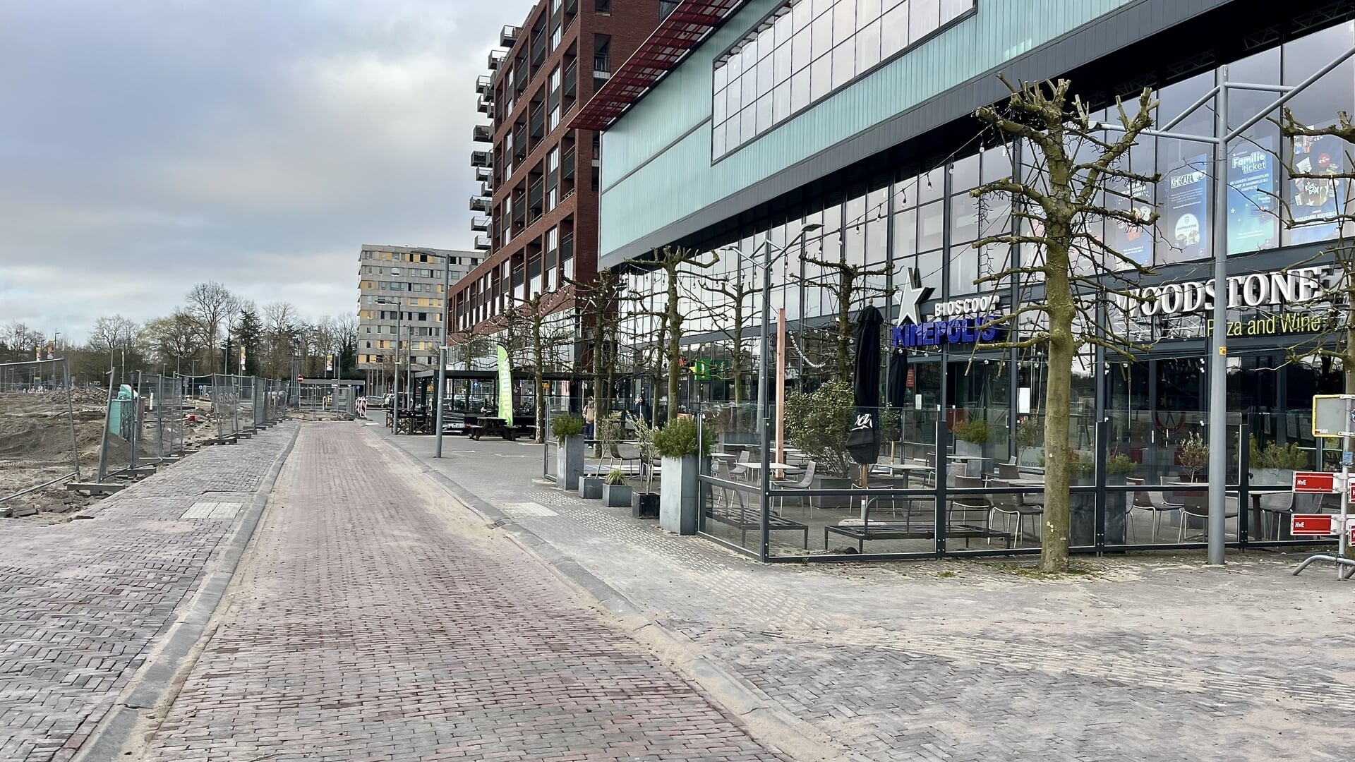 Groene bouwafscheiding Raadhuisplein komt er… maar nog niet nu
