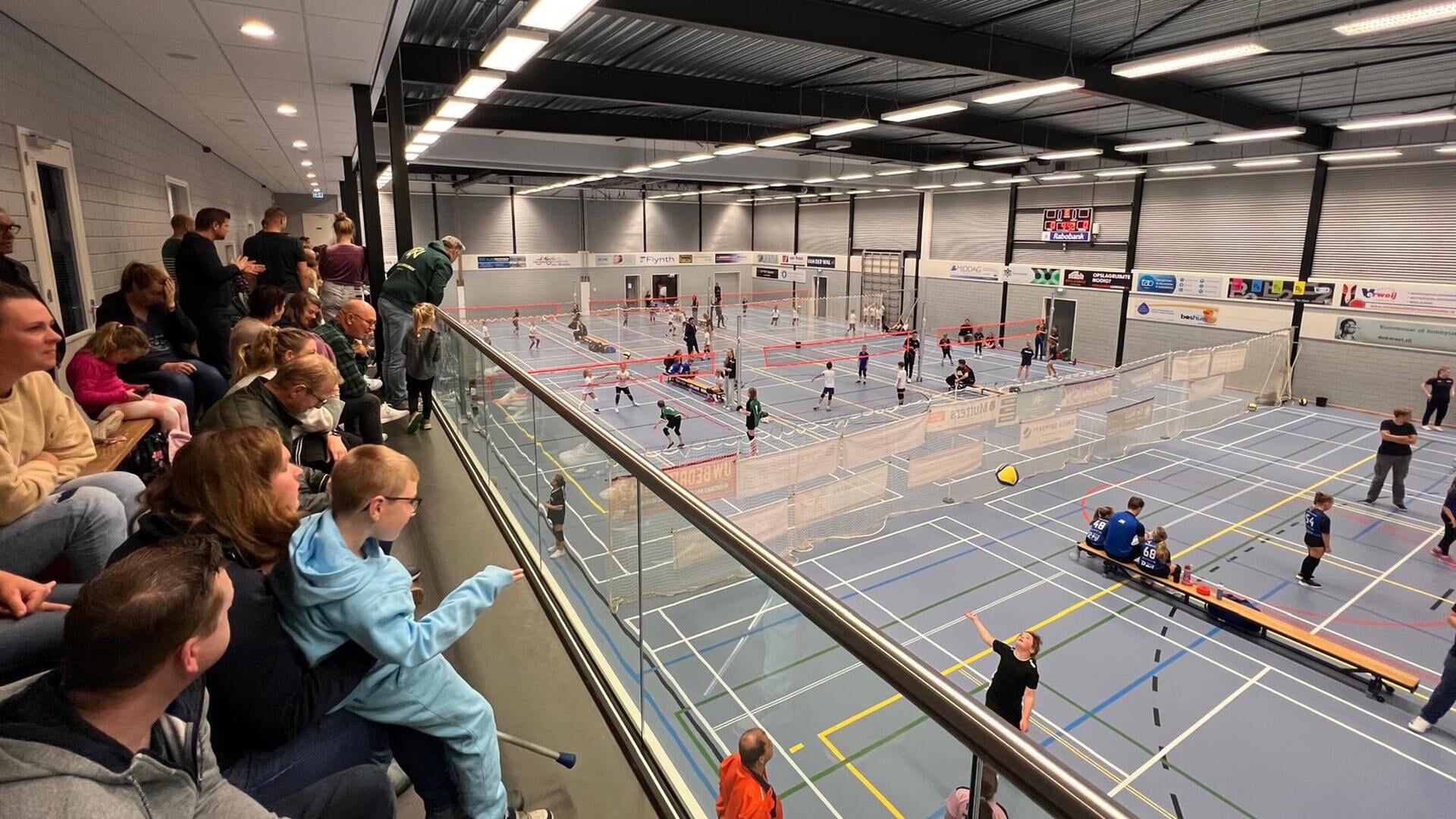 WHV in Asperen trapt seizoen af met bruisend Volley Stars Toernooi