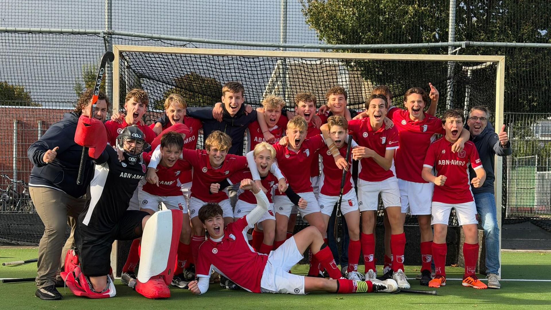 JO16-1 van CMHC bereikt bijzondere mijlpaal: van kelderklasse naar 1e klasse!