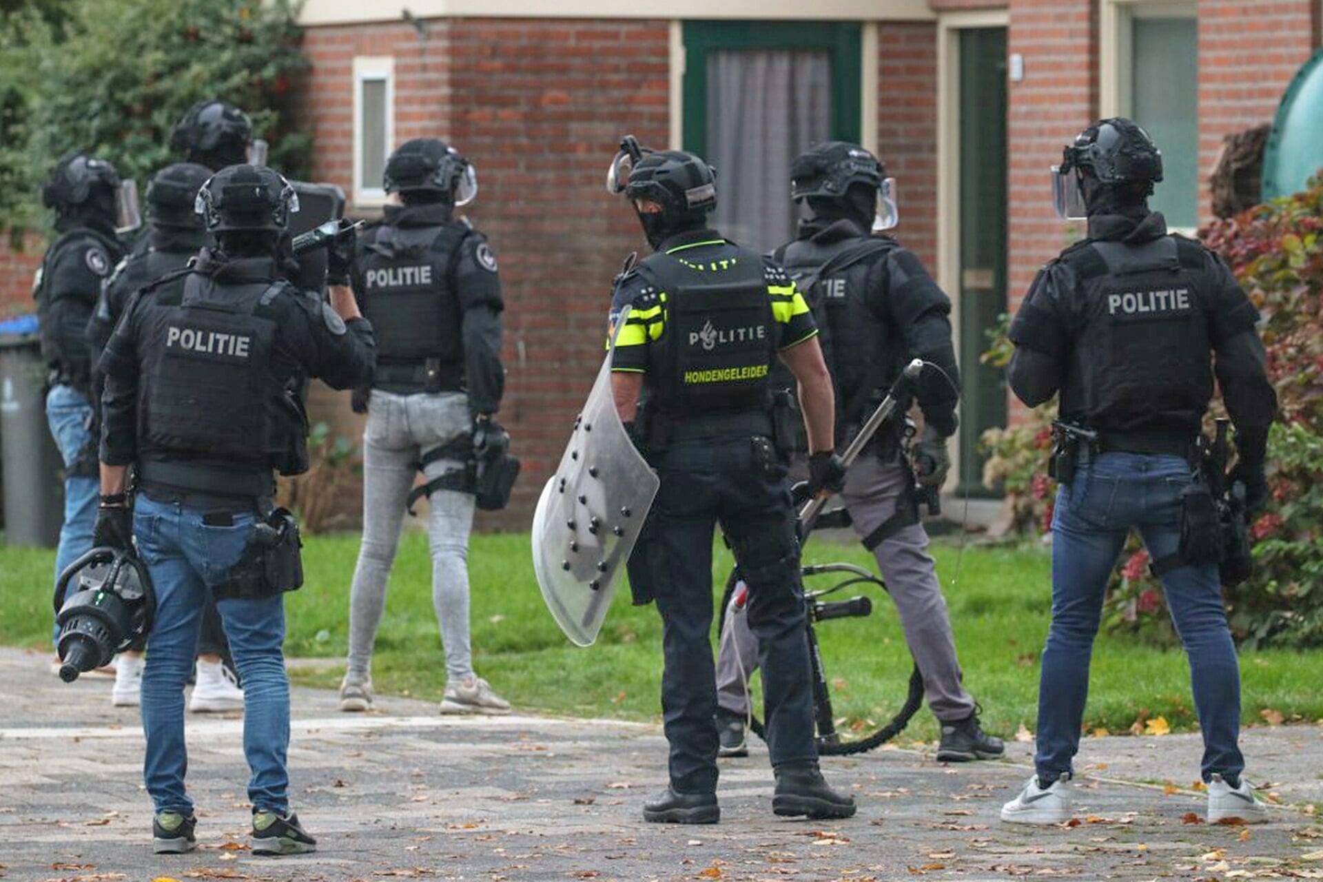 Twee aanhoudingen na bedreiging met vuurwapen in Hardinxveld-Giessendam