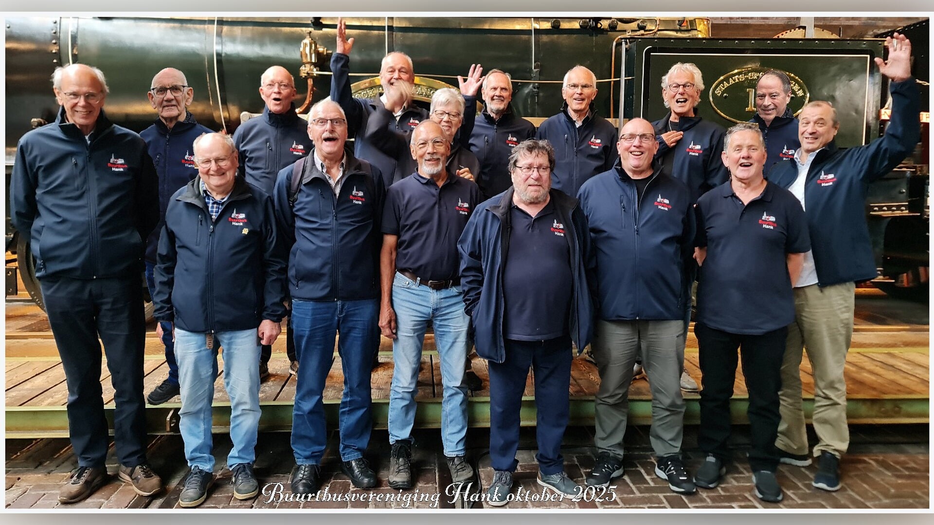 Hankse buurtbuschauffeurs, die versterking zoeken, krijgen nieuwe uniformen tijdens uitje