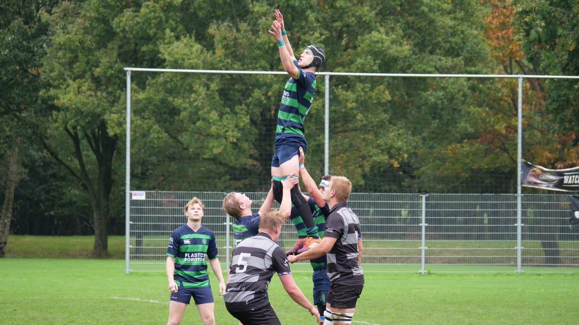 Rugbyers ondanks zes tries onderuit in het hoge noorden