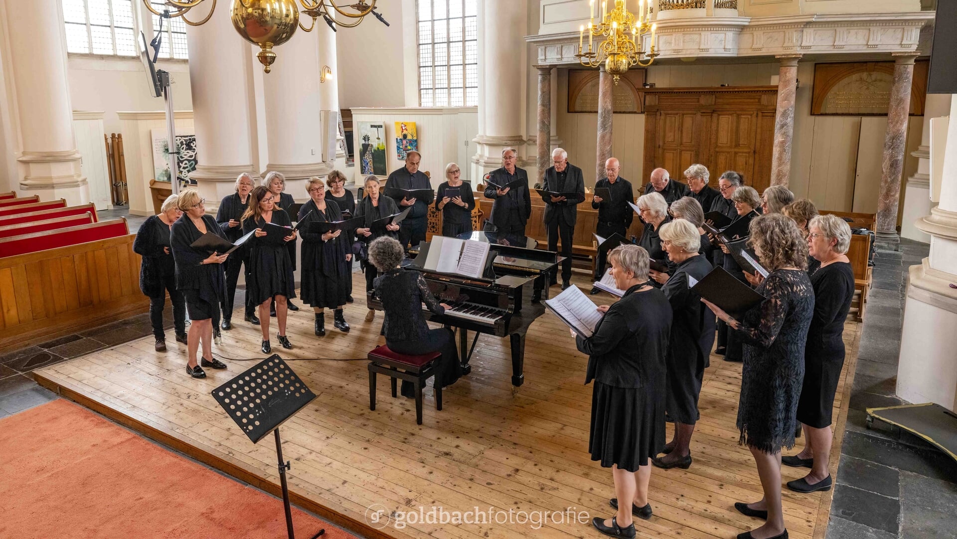 VocaLinge Kamerkoor uit Acquoy zoekt bassen