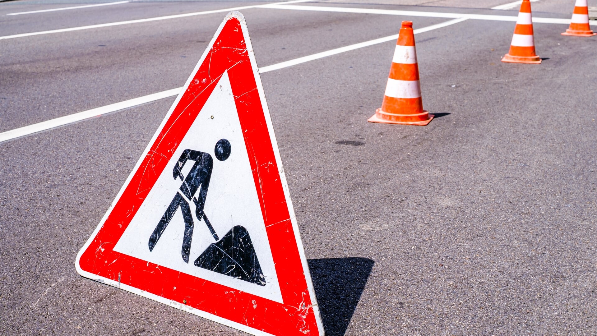 Verkeer over één rijstrook tijdens werkzaamheden Laagravenseweg in Nieuwegein
