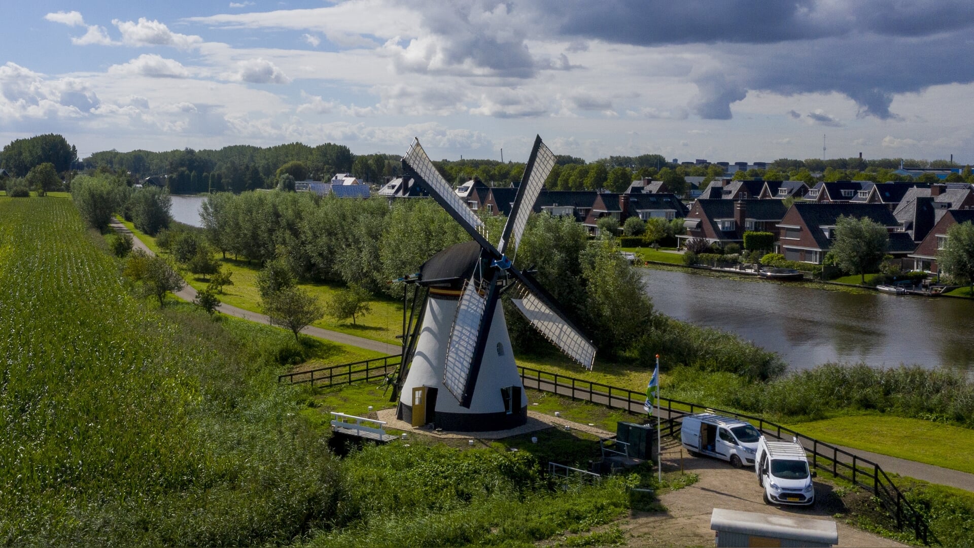 Molenstichting SIMAV: ‘Gemeente Alblasserdam reageert niet op oproep aanpakken te hoog opgaand groen