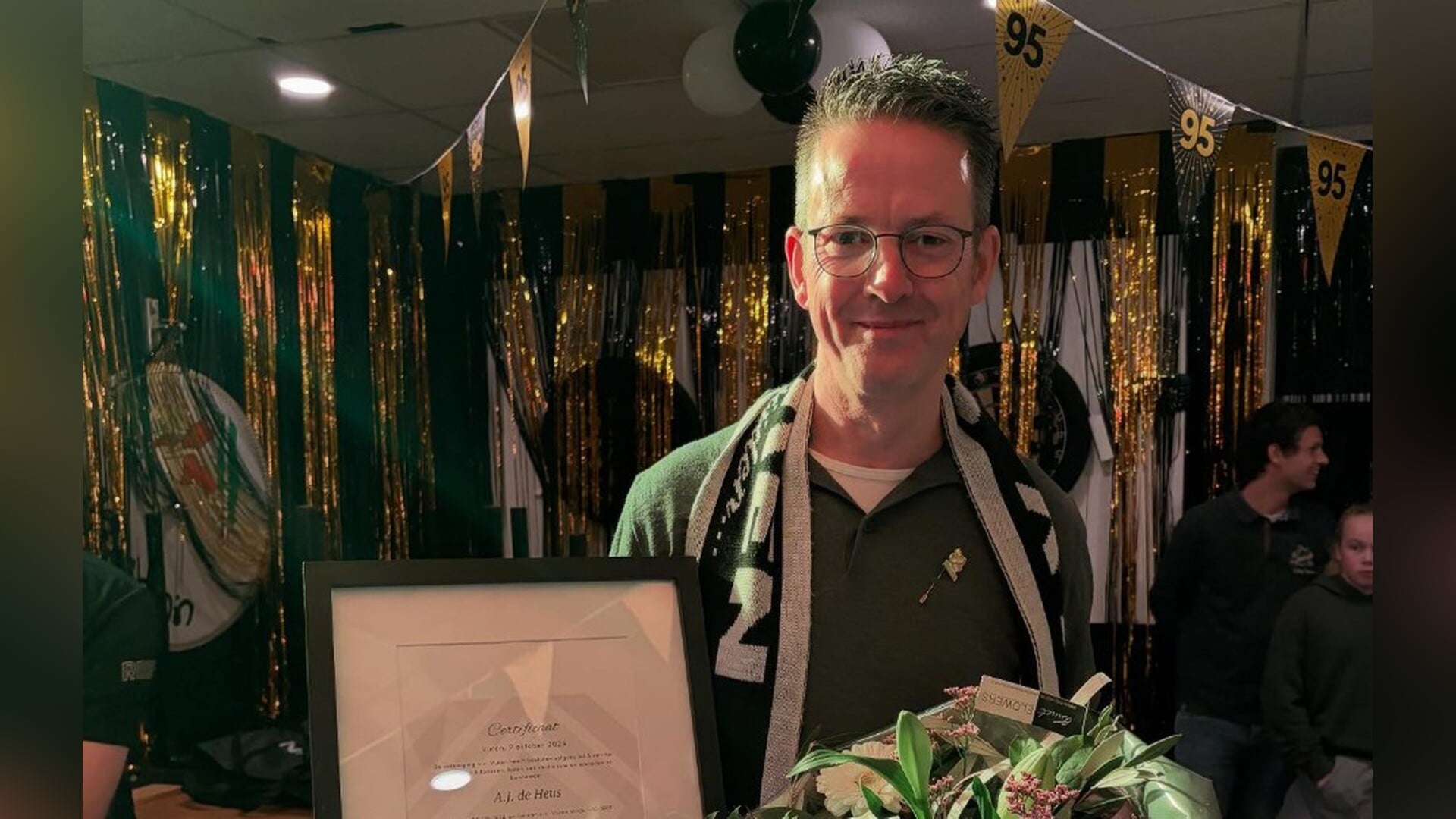 Aart Jan de Heus erevoorzitter van vv Vuren